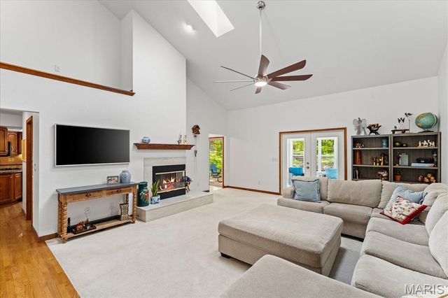 913 Glen Hollow Drive, O'fallon, IL 62269