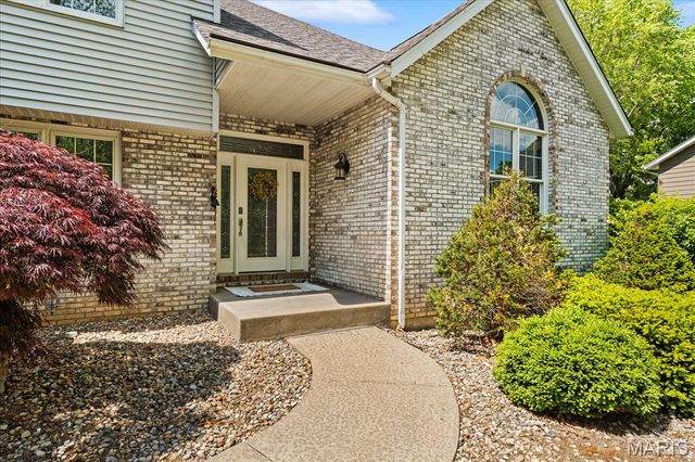 913 Glen Hollow Drive, O'fallon, IL 62269