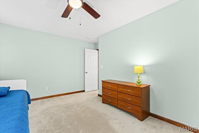 913 Glen Hollow Drive, O'fallon, IL 62269