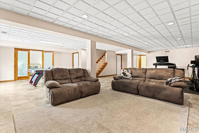 913 Glen Hollow Drive, O'fallon, IL 62269