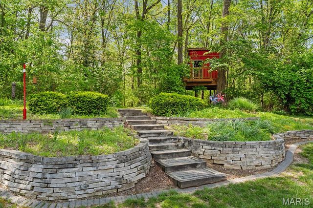 913 Glen Hollow Drive, O'fallon, IL 62269