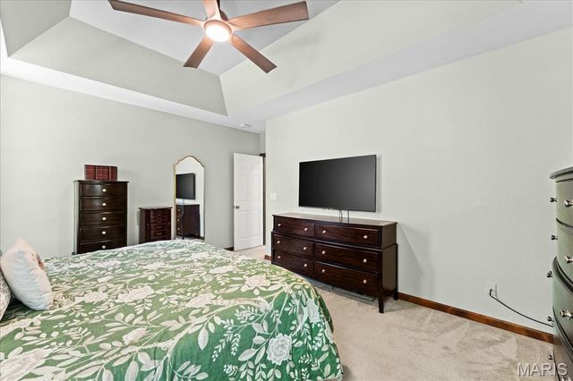 913 Glen Hollow Drive, O'fallon, IL 62269