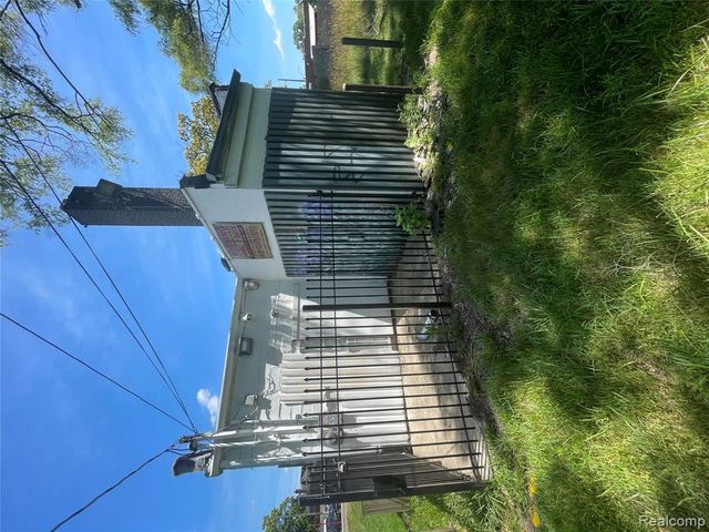 19735 Conant Street, Detroit, MI 48234