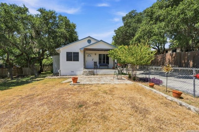 652 TAMARACK DR, Canyon Lake, TX 78133
