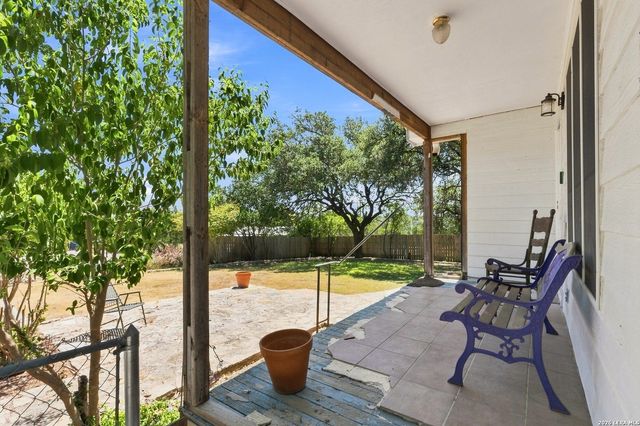 652 TAMARACK DR, Canyon Lake, TX 78133