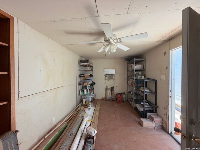 652 TAMARACK DR, Canyon Lake, TX 78133
