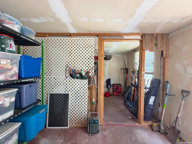 652 TAMARACK DR, Canyon Lake, TX 78133