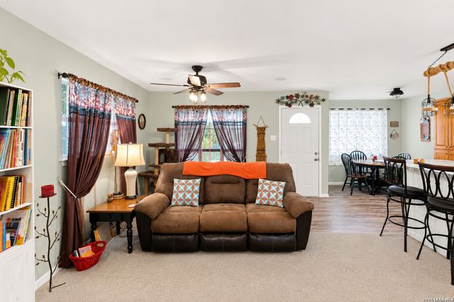 652 TAMARACK DR, Canyon Lake, TX 78133