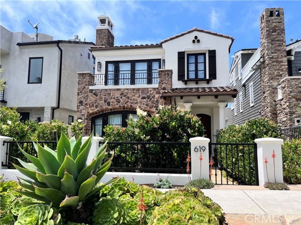 619 Poppy Avenue, Corona Del Mar (newport Beach), CA 92625
