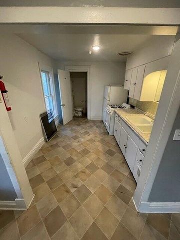 227 Douglas Avenue, Kalamazoo, MI 49007