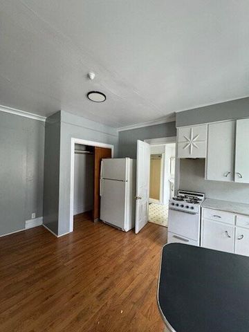 227 Douglas Avenue, Kalamazoo, MI 49007