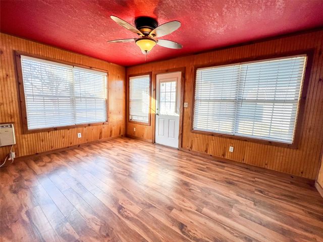 833 Smith Street, Aspermont, TX 79502