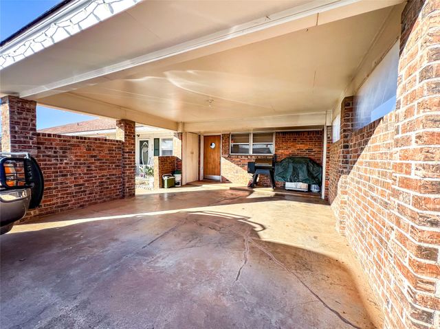 833 Smith Street, Aspermont, TX 79502