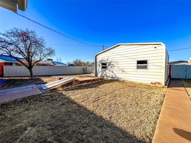 833 Smith Street, Aspermont, TX 79502