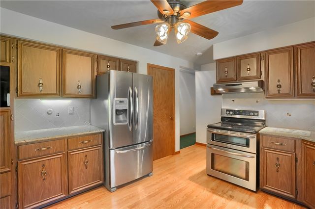 2749 Frew Mill Rd, Slippery Rock Twp, PA 16101