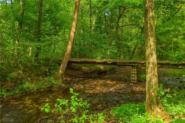 2749 Frew Mill Rd, Slippery Rock Twp, PA 16101