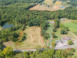 2749 Frew Mill Rd, Slippery Rock Twp, PA 16101