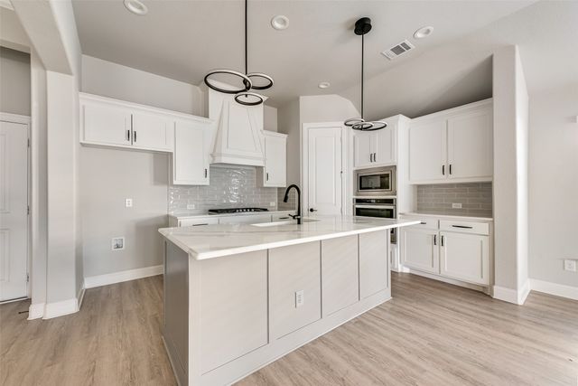 1905 Graham Way, Mansfield, TX 76063