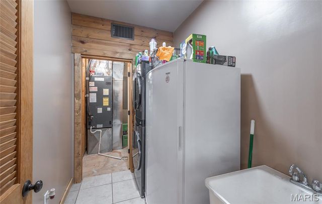 27655 Sandy Drive, Laquey, MO 65534