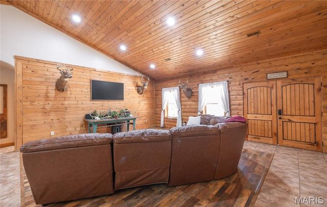 27655 Sandy Drive, Laquey, MO 65534