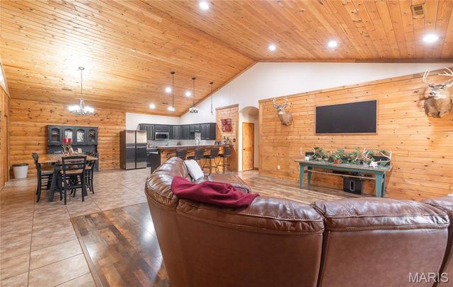 27655 Sandy Drive, Laquey, MO 65534