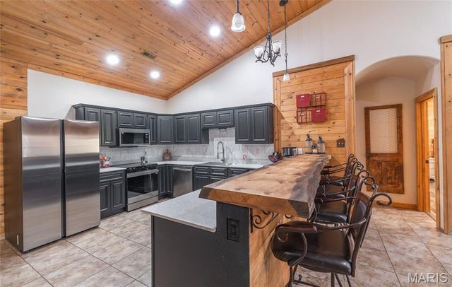 27655 Sandy Drive, Laquey, MO 65534