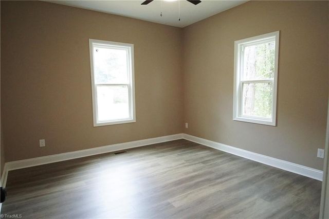 1213 Hillcrest Drive, Thomasville, NC 27360