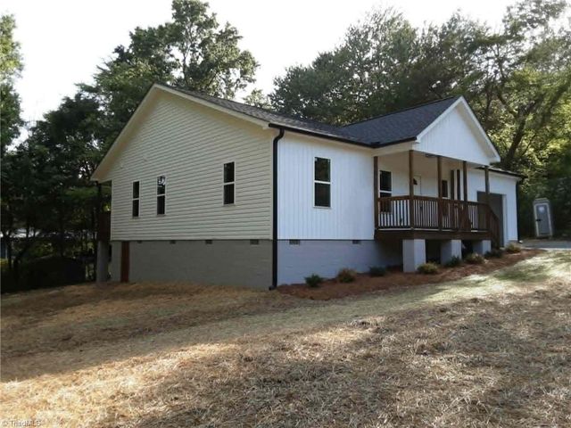 1213 Hillcrest Drive, Thomasville, NC 27360