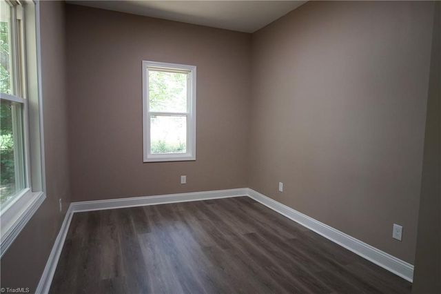 1213 Hillcrest Drive, Thomasville, NC 27360