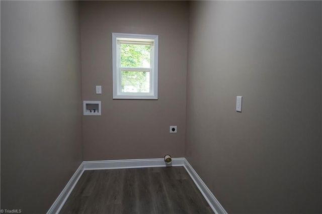 1213 Hillcrest Drive, Thomasville, NC 27360