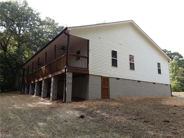 1213 Hillcrest Drive, Thomasville, NC 27360