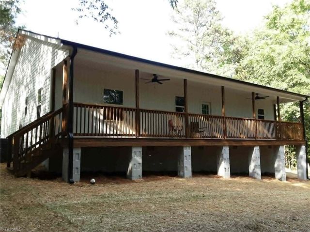 1213 Hillcrest Drive, Thomasville, NC 27360
