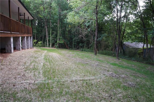 1213 Hillcrest Drive, Thomasville, NC 27360