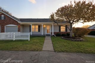 9200 North Drive, St. Clair Shores, MI 48082