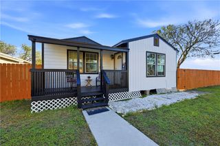 2801 Sokol Dr, Corpus Christi, TX 78415