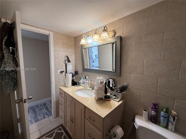 3161 S Ocean Dr 608, Hallandale Beach, FL 33009