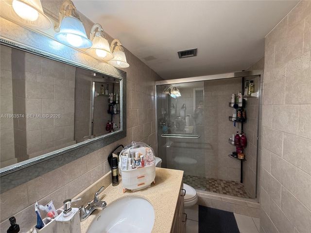 3161 S Ocean Dr 608, Hallandale Beach, FL 33009