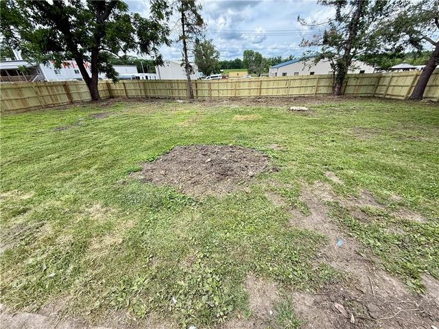 200 E Main Street, Osawatomie, KS 66064