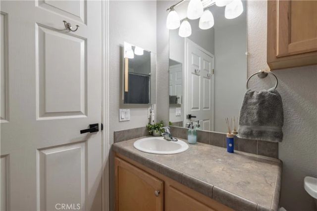 410 Los Angeles Avenue, Sugarloaf, CA 92386