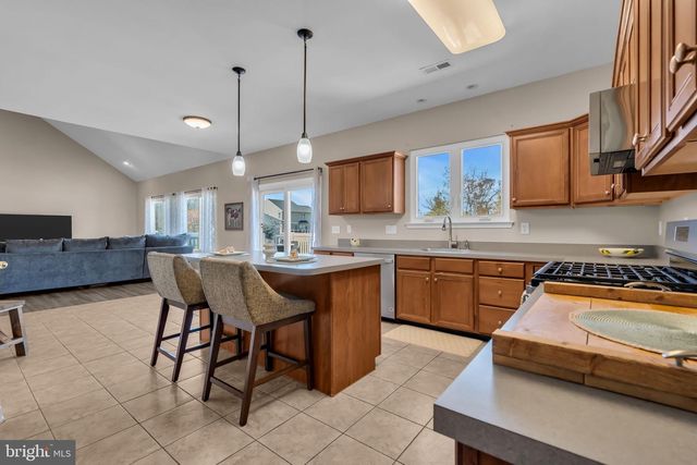 159 DESILVIO DR, Sicklerville, NJ 08081