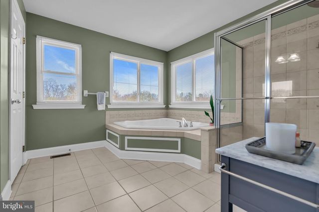 159 DESILVIO DR, Sicklerville, NJ 08081