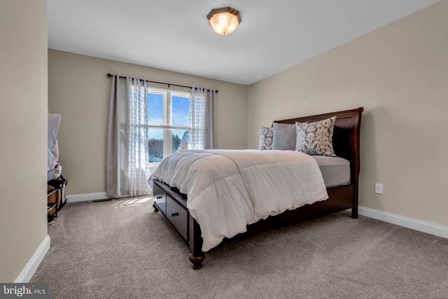 159 DESILVIO DR, Sicklerville, NJ 08081