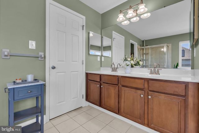 159 DESILVIO DR, Sicklerville, NJ 08081