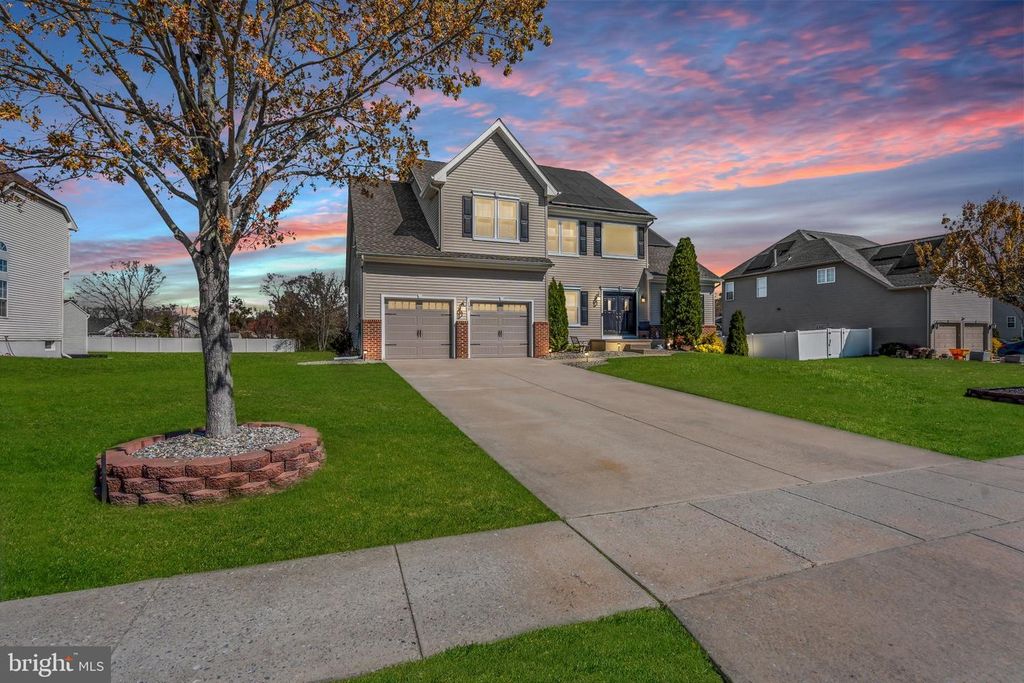 159 DESILVIO DR, Sicklerville, NJ 08081