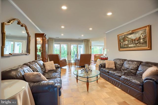 24 NEPTUNE DR, Joppa, MD 21085