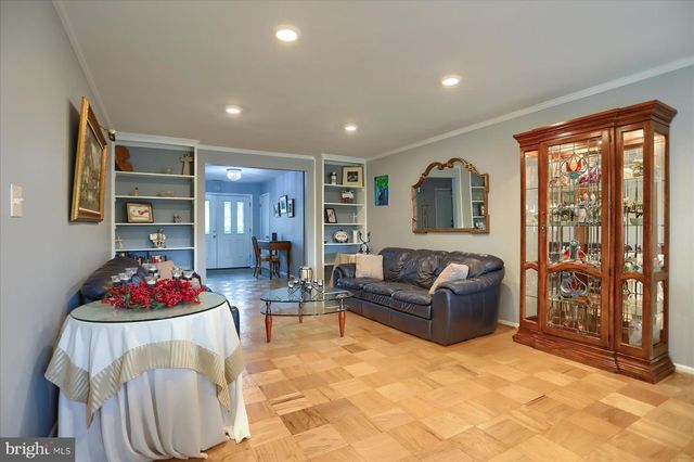 24 NEPTUNE DR, Joppa, MD 21085