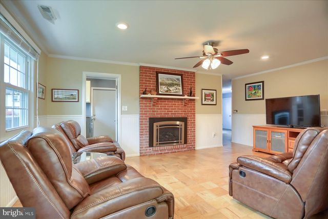 24 NEPTUNE DR, Joppa, MD 21085