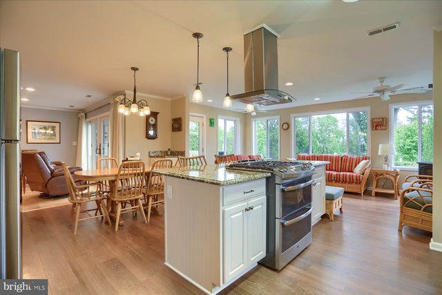 24 NEPTUNE DR, Joppa, MD 21085