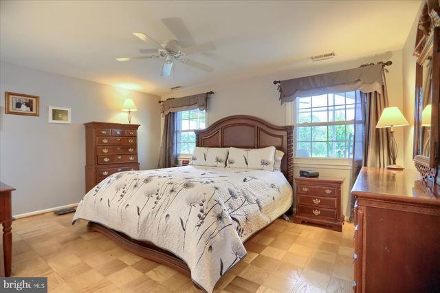 24 NEPTUNE DR, Joppa, MD 21085