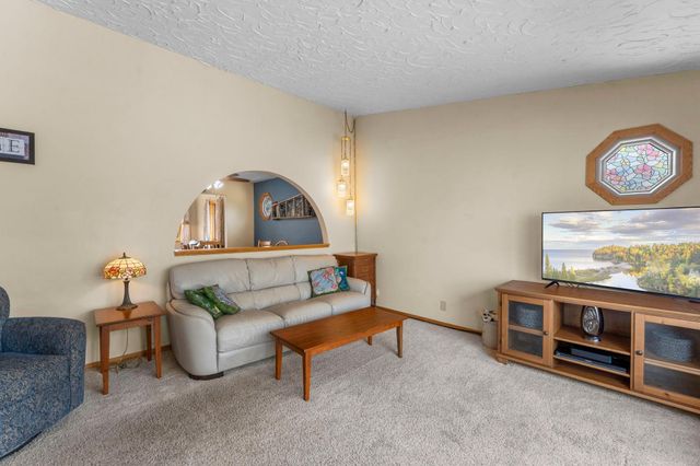 1848 133rd Lane NE, Ham Lake, MN 55304